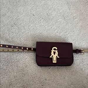 Steve Madden Burgundy and Gold Crossbody Bag with Elegant Design